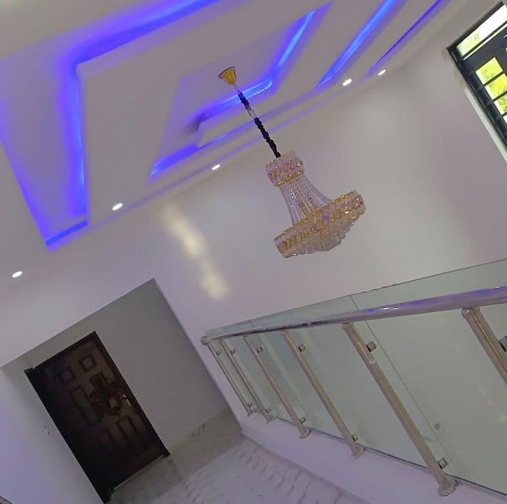 11 - 5 Bedroom Duplex