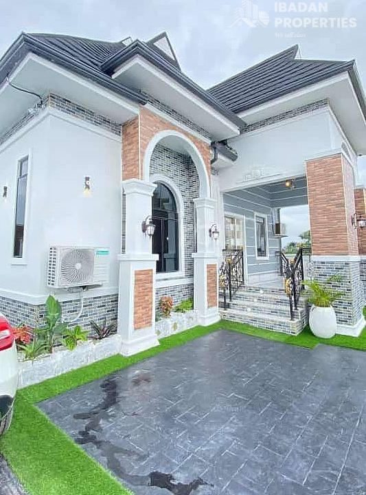 4 - 4 Bedroom with BQ - ibadanproperties.com.ng